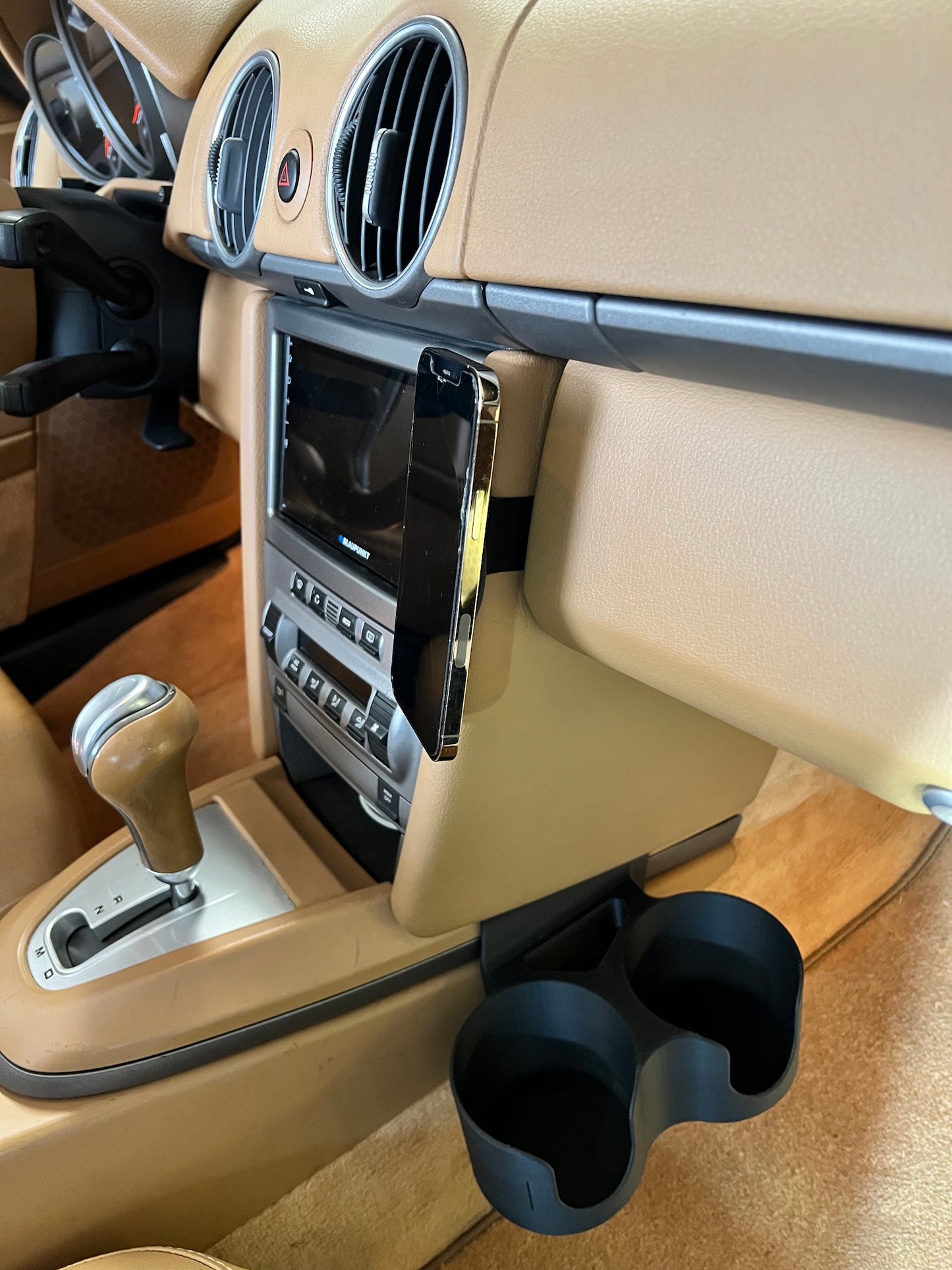 Phone Mount for Porsche 911 / 997 / 987 Boxster and Cayman — MagSafe Mount
