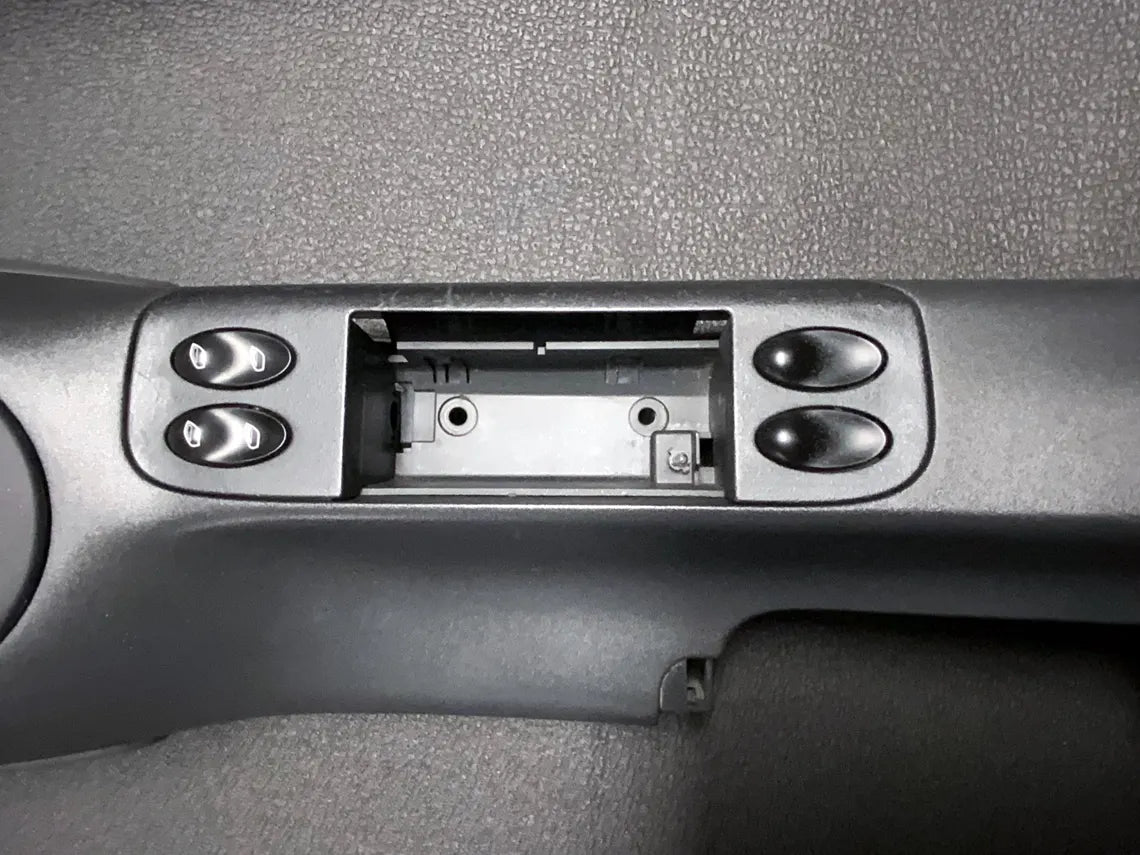 Porsche 911 / 996 / Boxster 986 — Ash Tray MagSafe Phone Mount