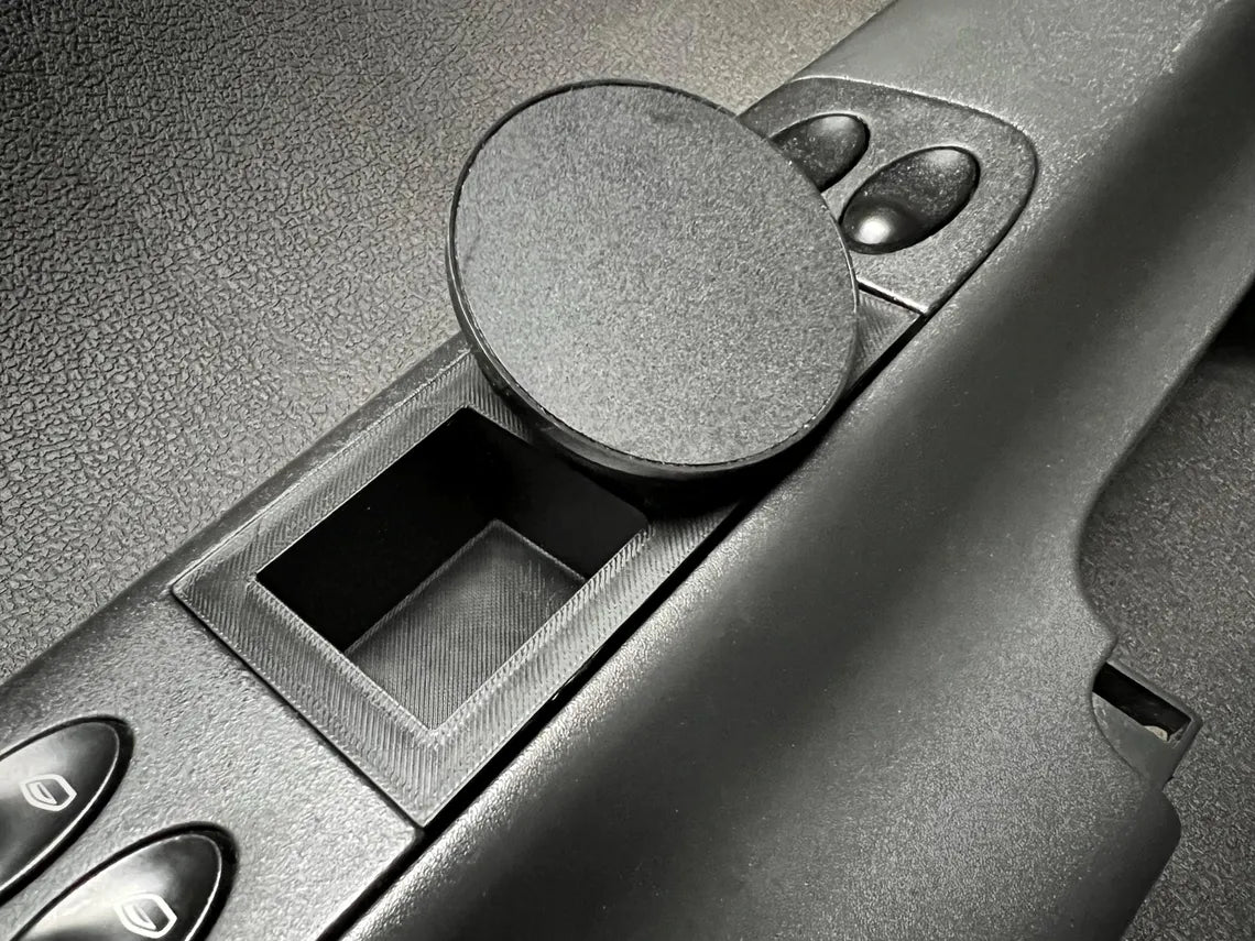 Porsche 911 / 996 / Boxster 986 — Ash Tray MagSafe Phone Mount